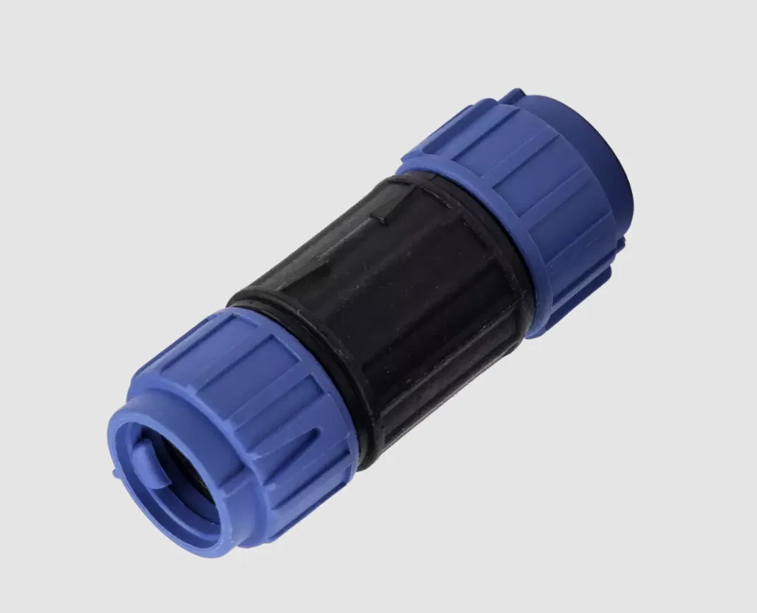 A06030 – RAYMARINE Marine Network Cable Connector, For Use With AR200 Camera Stabilization Module To Extend Blue SeaT...